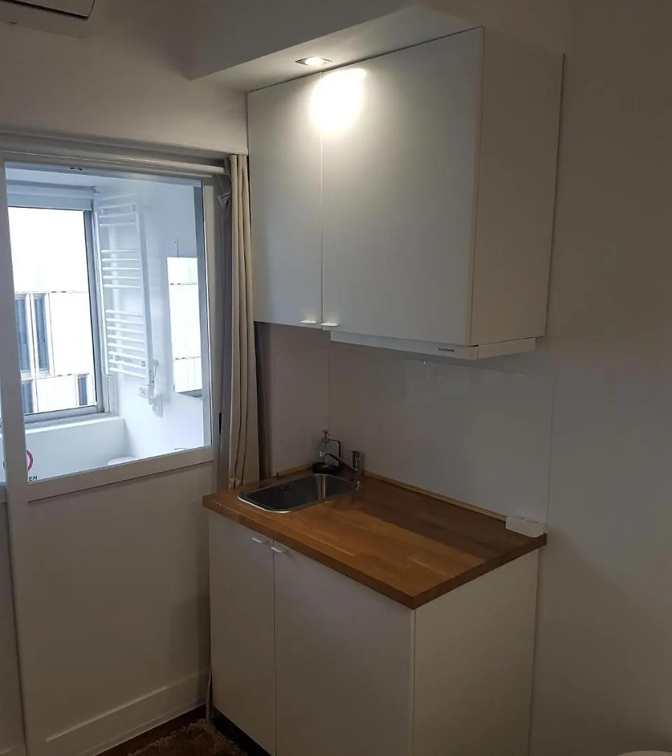 Guest house 67 Suites Lisbon